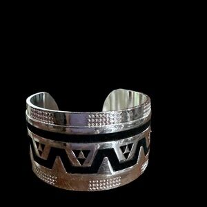 NWOT- Pink Zebra essential oil silver bracelet.